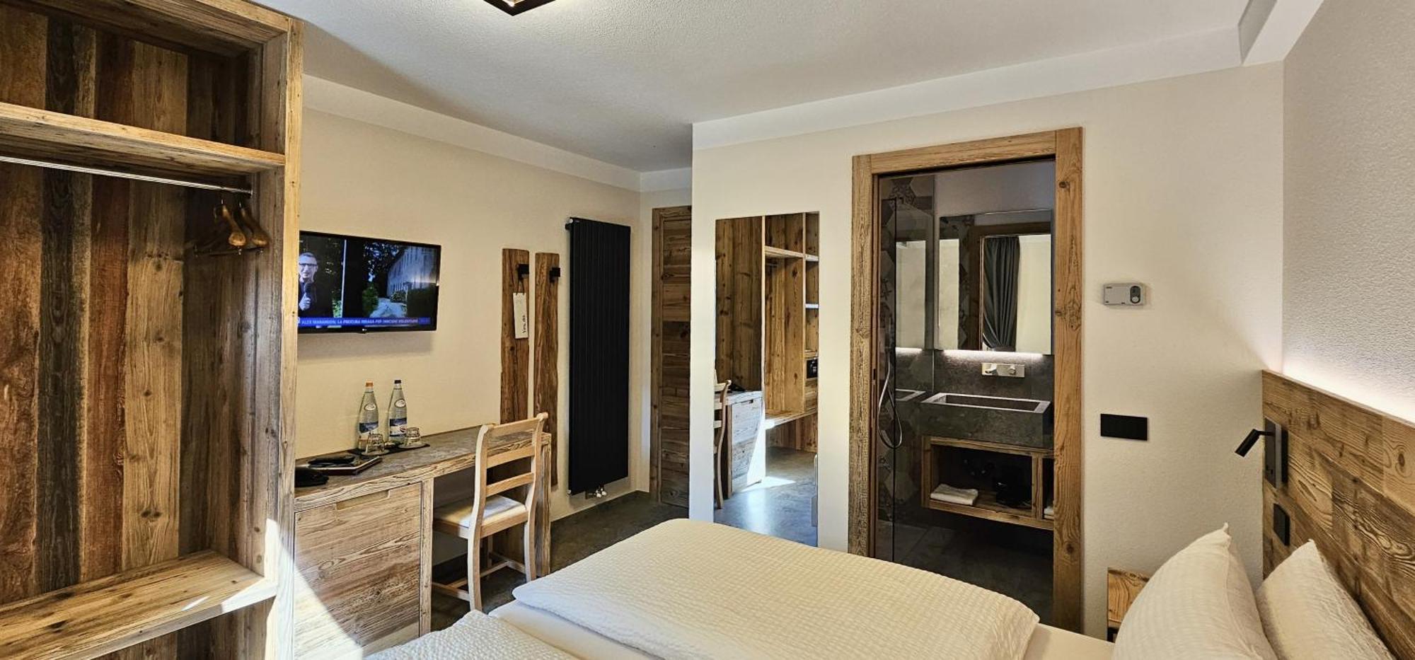 ליביניו Albergo Alpenrose מראה חיצוני תמונה