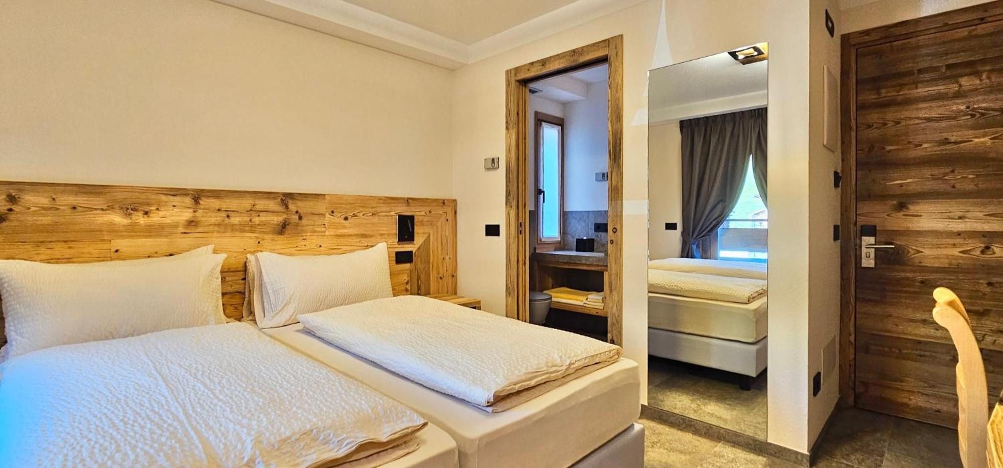 ליביניו Albergo Alpenrose מראה חיצוני תמונה